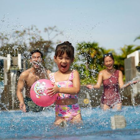 Sheraton Grand Jakarta Gandaria City Hotel Exterior foto