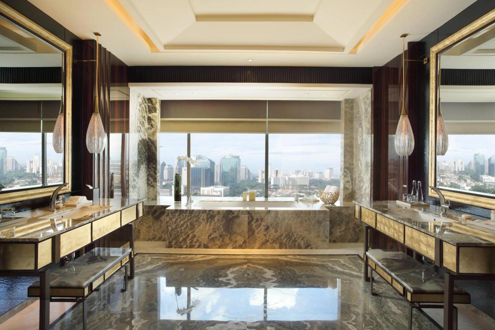 Sheraton Grand Jakarta Gandaria City Hotel Exterior foto