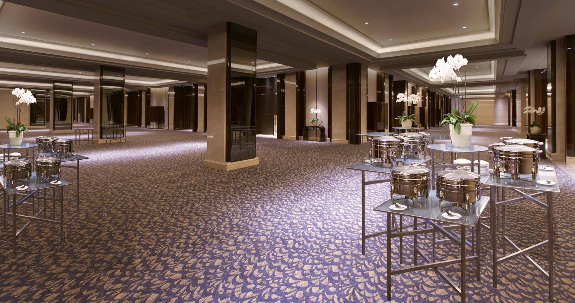 Sheraton Grand Jakarta Gandaria City Hotel Exterior foto