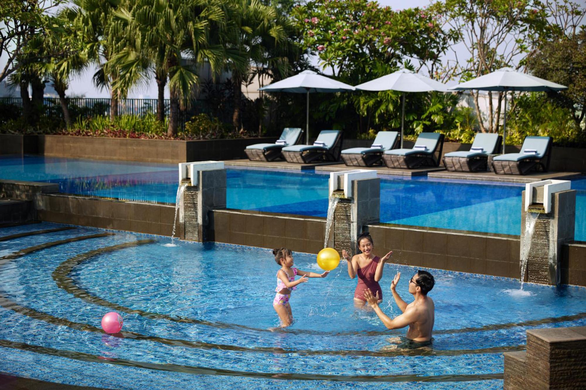 Sheraton Grand Jakarta Gandaria City Hotel Exterior foto