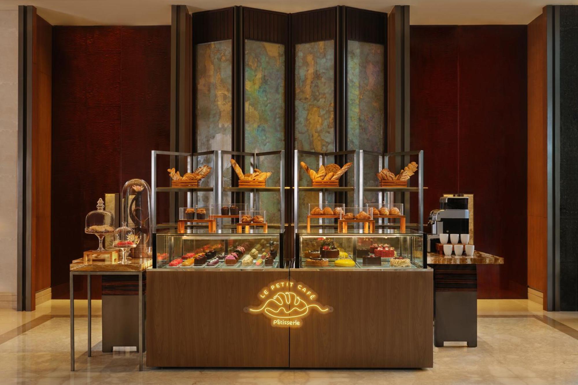 Sheraton Grand Jakarta Gandaria City Hotel Exterior foto