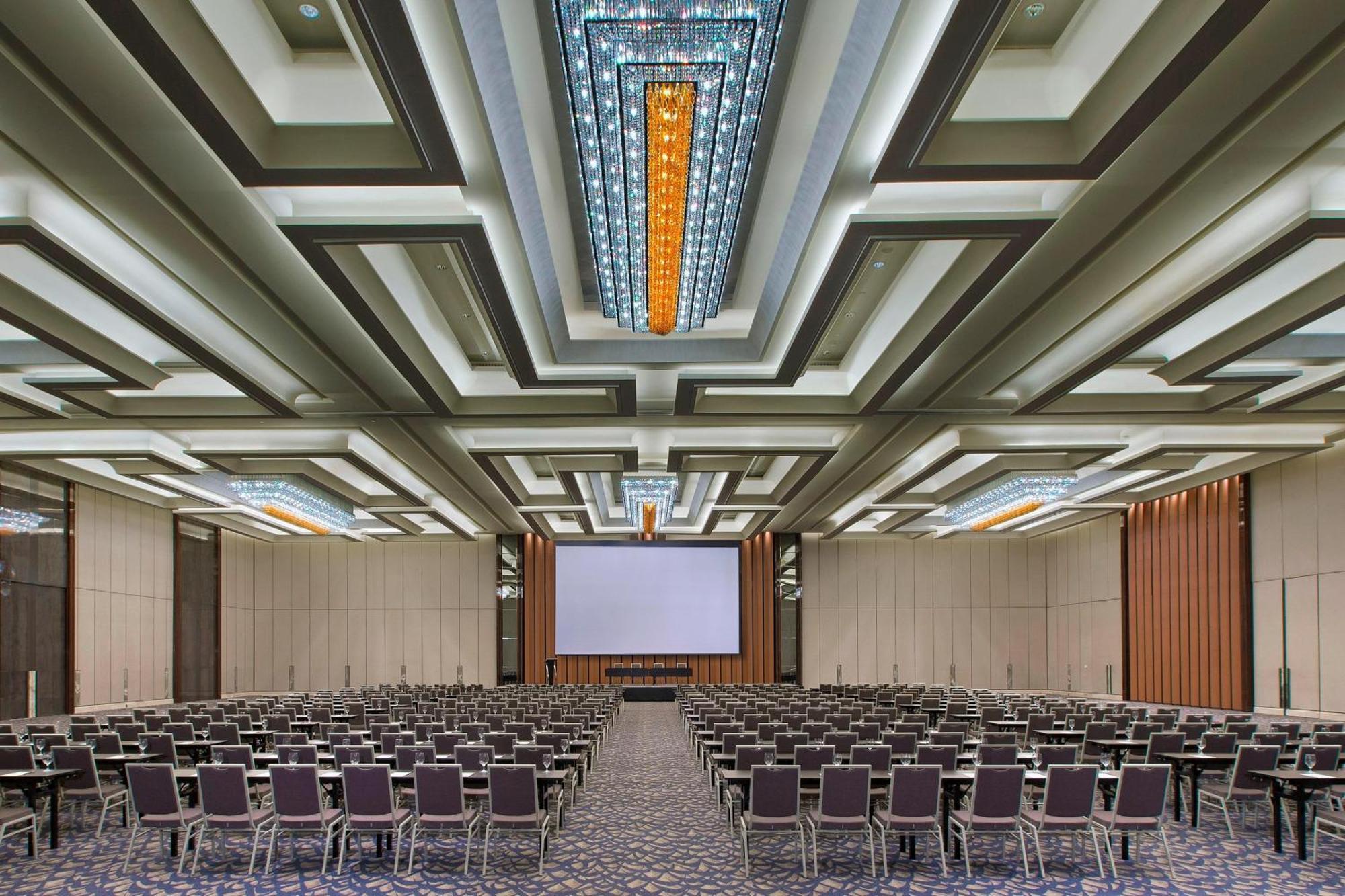 Sheraton Grand Jakarta Gandaria City Hotel Exterior foto
