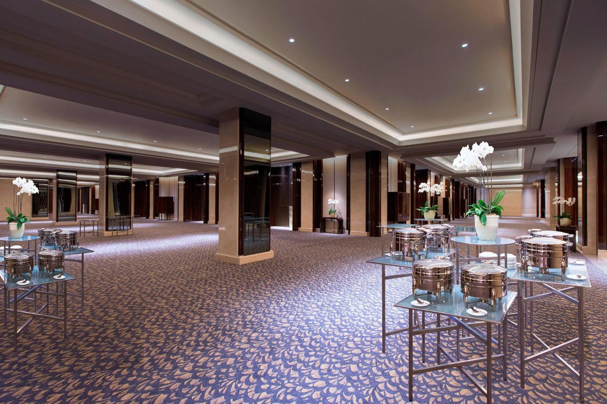 Sheraton Grand Jakarta Gandaria City Hotel Exterior foto