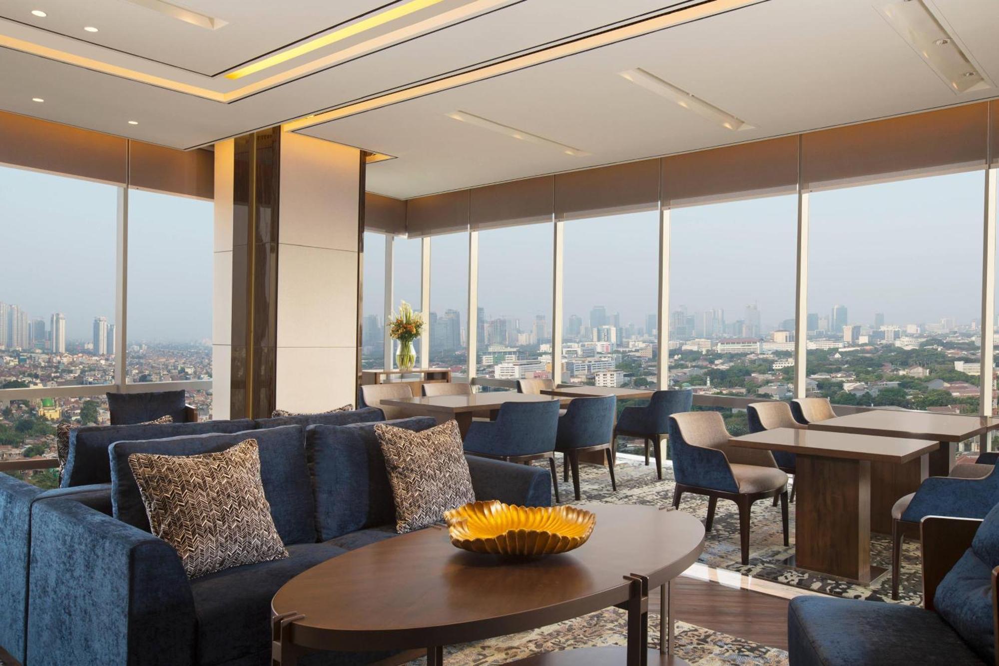 Sheraton Grand Jakarta Gandaria City Hotel Exterior foto