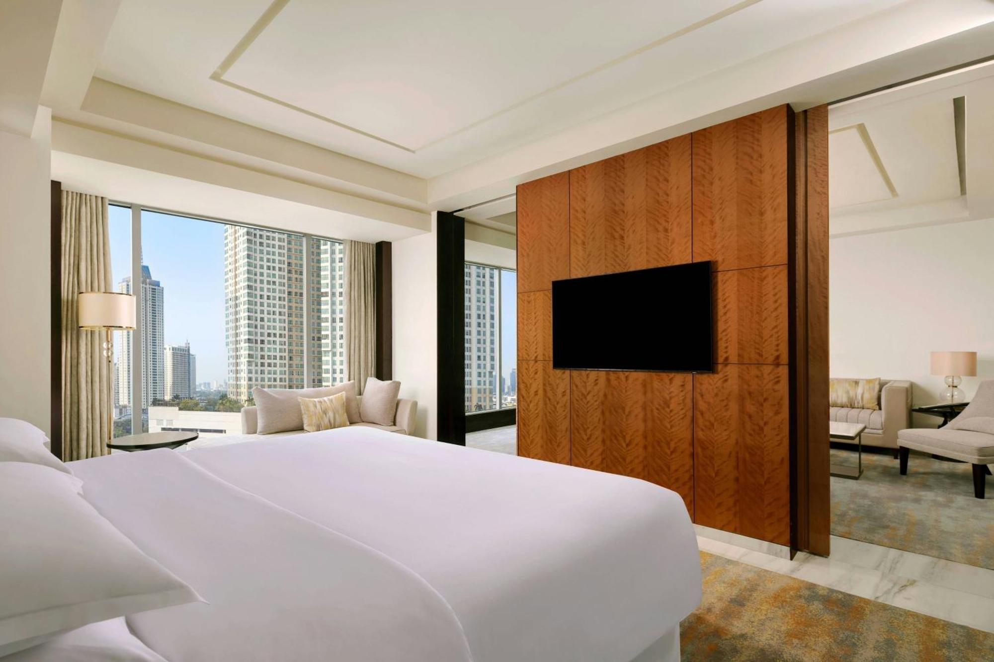 Sheraton Grand Jakarta Gandaria City Hotel Exterior foto