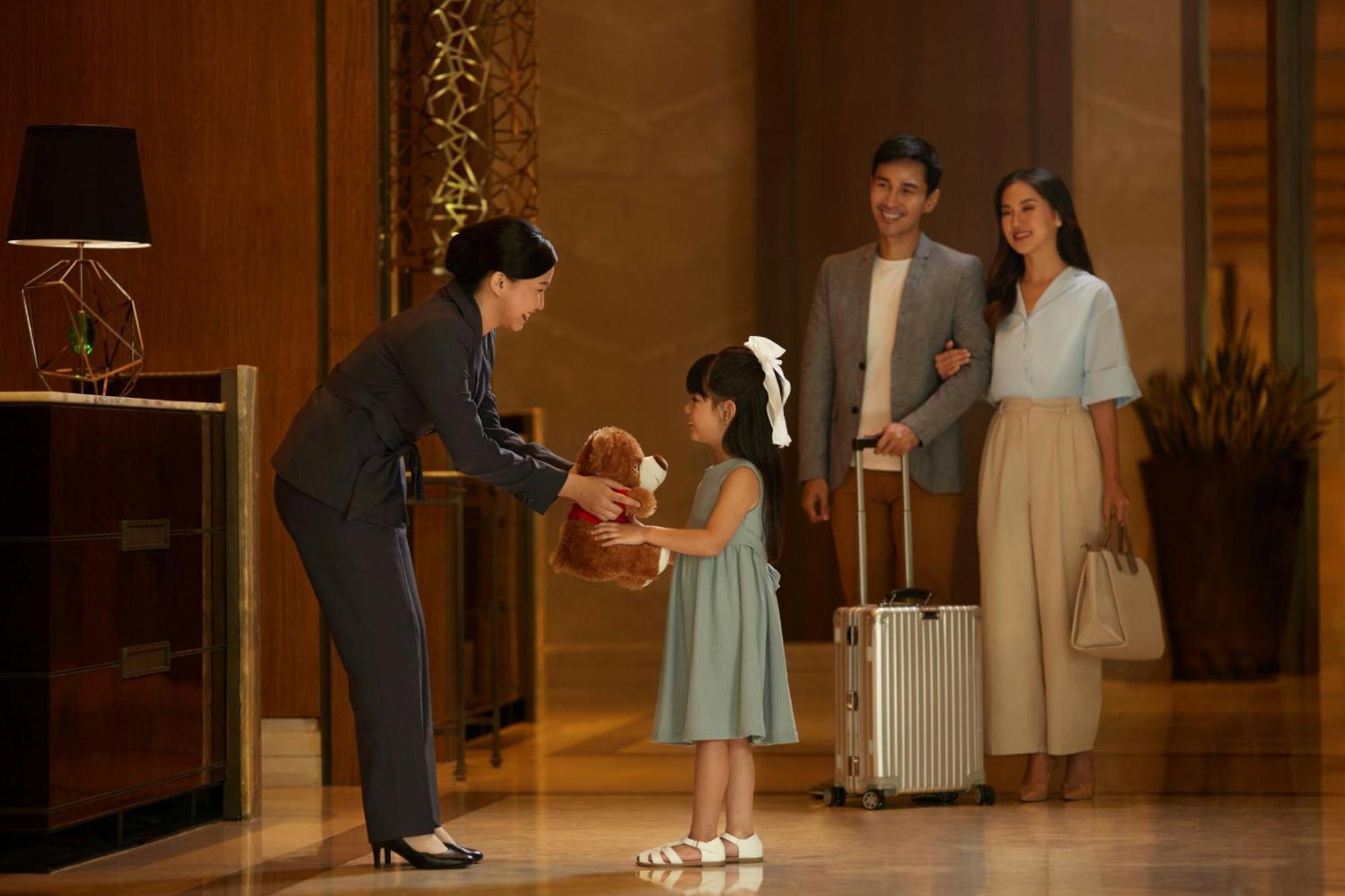 Sheraton Grand Jakarta Gandaria City Hotel Exterior foto